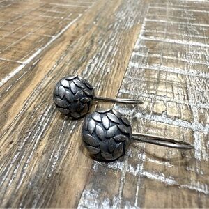 Silpada petal button earrings